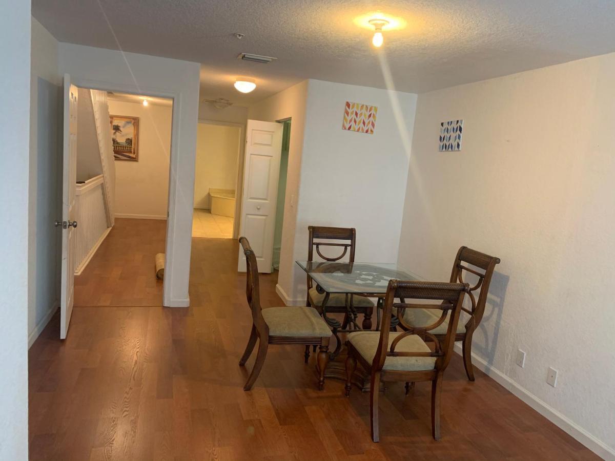 Bedroom Suite In Lauderdale Lakes Townhome Fort Lauderdale Dış mekan fotoğraf